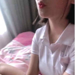 女友系列82社区实力战斗士依云最新合集72V5.2G，才艺表演