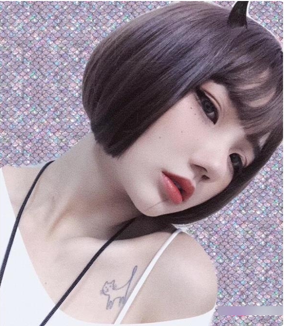 妖艳狐狸精某推高颜博主九狐仙最新合集77V1.5G，超高人气诱惑作品