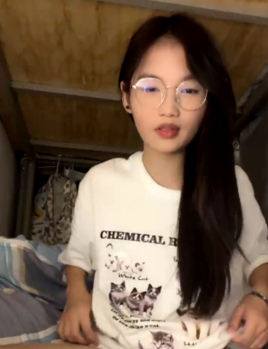 百度眼镜学妹十四诗宿舍直播合集138部118.8G,收藏604