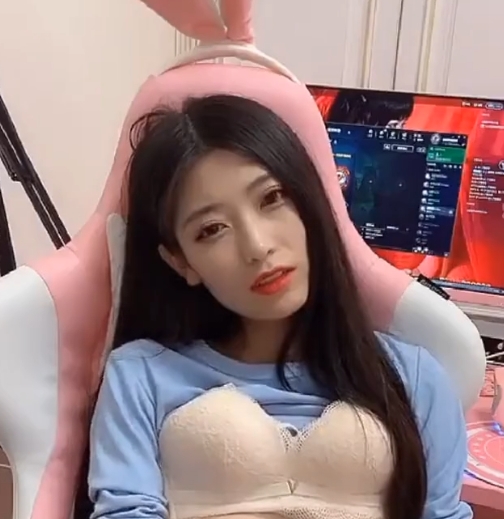 英雄联盟月月大小姐1v165m视频合集33部1G，精彩对决