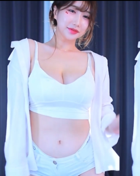 蕾颖大罩杯热舞撩人合集9部1.7G网盘