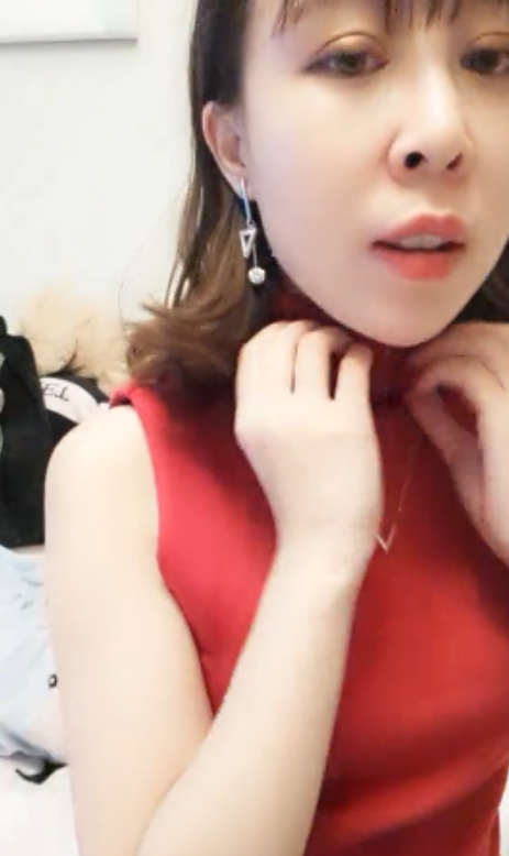 92部超感觉易直播2018合集脚露脸丝袜聊天42G