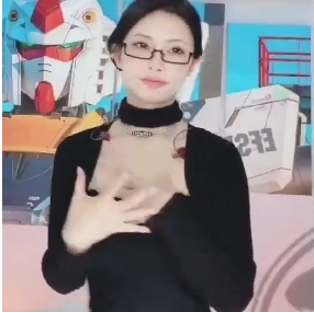 某音《一只霸王兽》睡衣双视角合集108部46G超诱惑