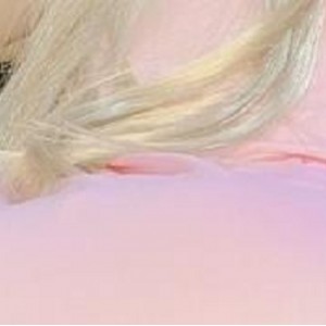 小熊维尼_粉色玩偶作品一部