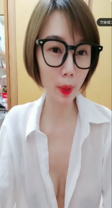 推特糖糖蜜臀热舞合集118G绝版展示