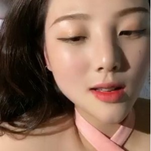 社媒子语吖舞动44部21.9G太火辣