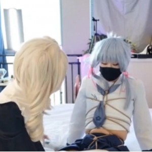 kolento11最新伪娘神里泳装一集2.19G喷火诱惑