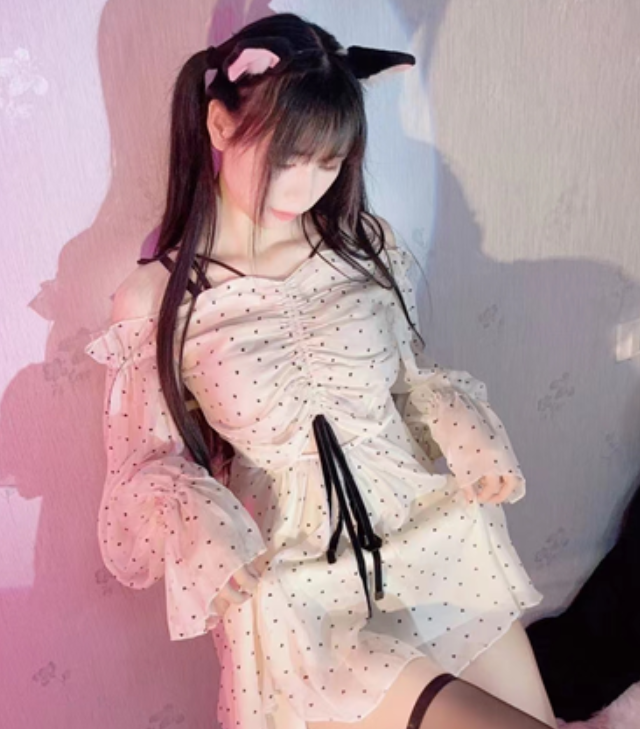 草莓粥粥B站舰长94V合集COS福利2G优质货