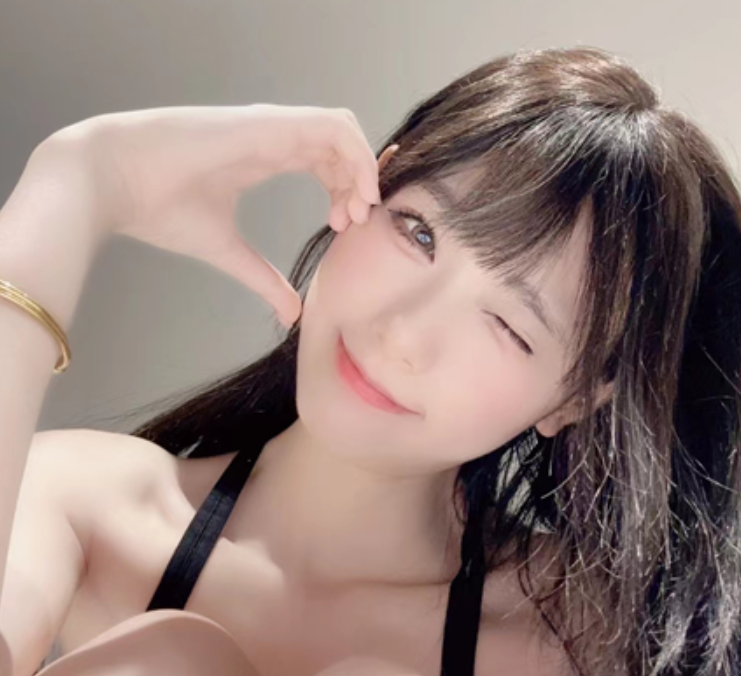 草莓粥粥B站舰长94V合集COS福利2G优质货