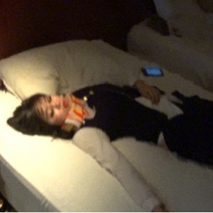 快播三人组空姐互动全集10v21.4G真带劲儿