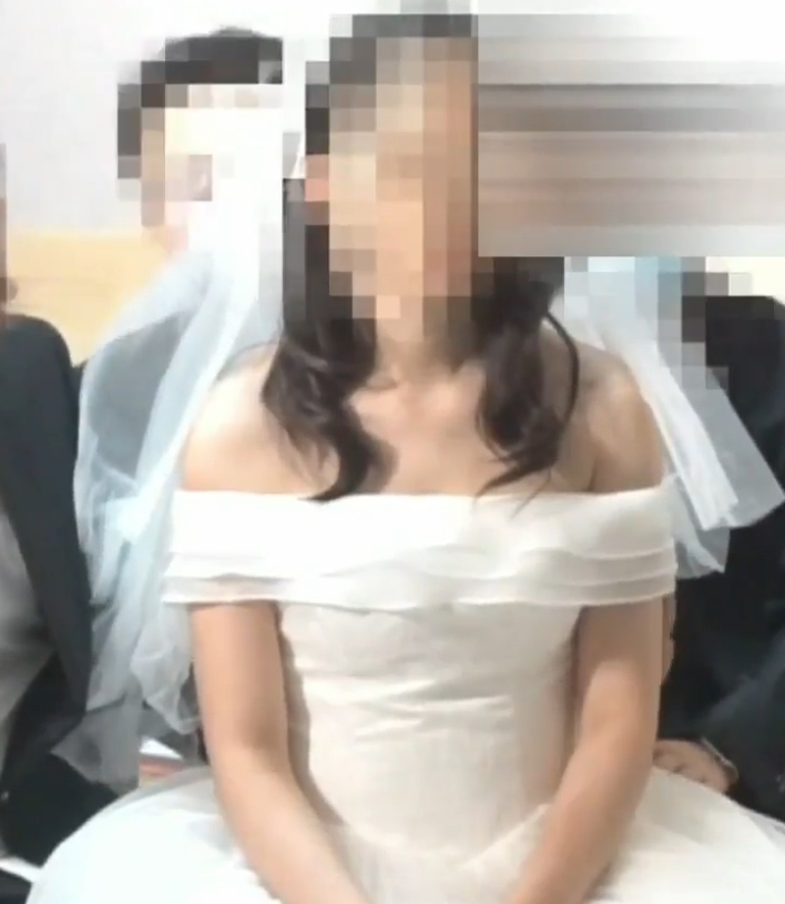 推特绿帽娇妻暴躁君自拍流19G全部到位