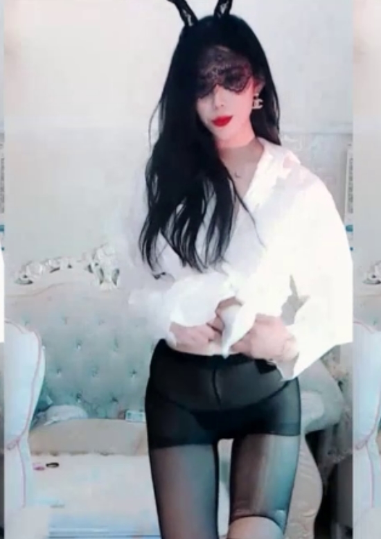 舞蹈合集虎牙主播长腿兮兮33部6.02G带劲