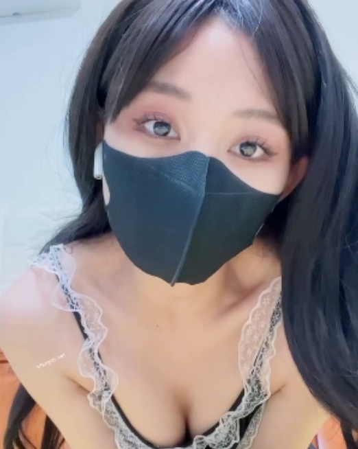 百度云桃子福利姬视频合集36v3.87g幼态粉嫩舔镜呐喊浴室戏