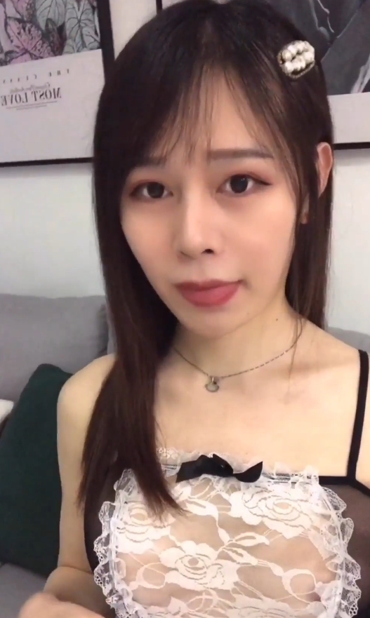 武六张思妮女装大佬合集102部50.9G,喉结不明显骨架纤细