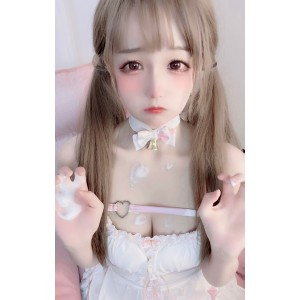 B站奶兮酱超私密视频32V合集18.4G含喘息短裙上滑10分钟漏麦片段见大腿根收藏107次