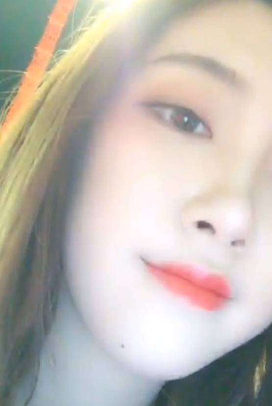 易直播丽柜筱筱舔脚合集12部6.5G,精彩不容错过