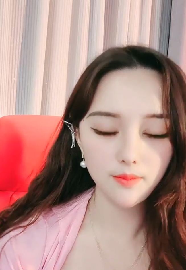 微博笑笑优质身材合集34部25G这曲线绝了