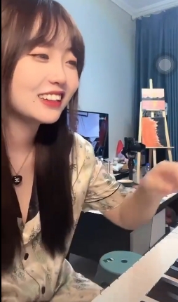 抖音快手莉莉酱某处闪现合集206部2.5G太敢了