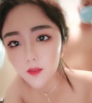 某音小辣椒粉丝互动视频1v636MB火爆全网