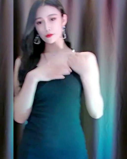 长腿兮兮虎牙热舞合集6.02G福利补档超带感