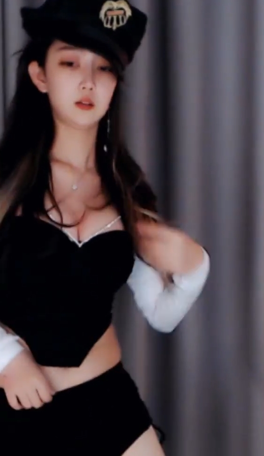 斗鱼辰辰芊抖波合集65V3.25G超弹嫩滑