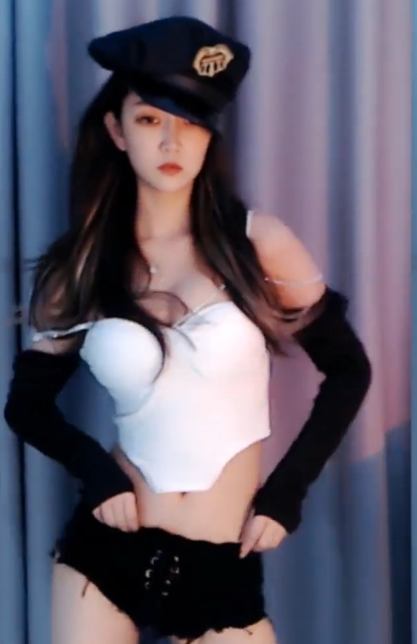 斗鱼辰辰芊抖波合集65V3.25G超弹嫩滑