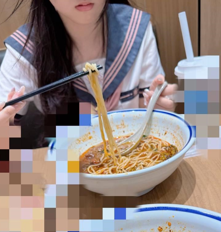 小表妹海角户外真实互动10部1.59G真会玩