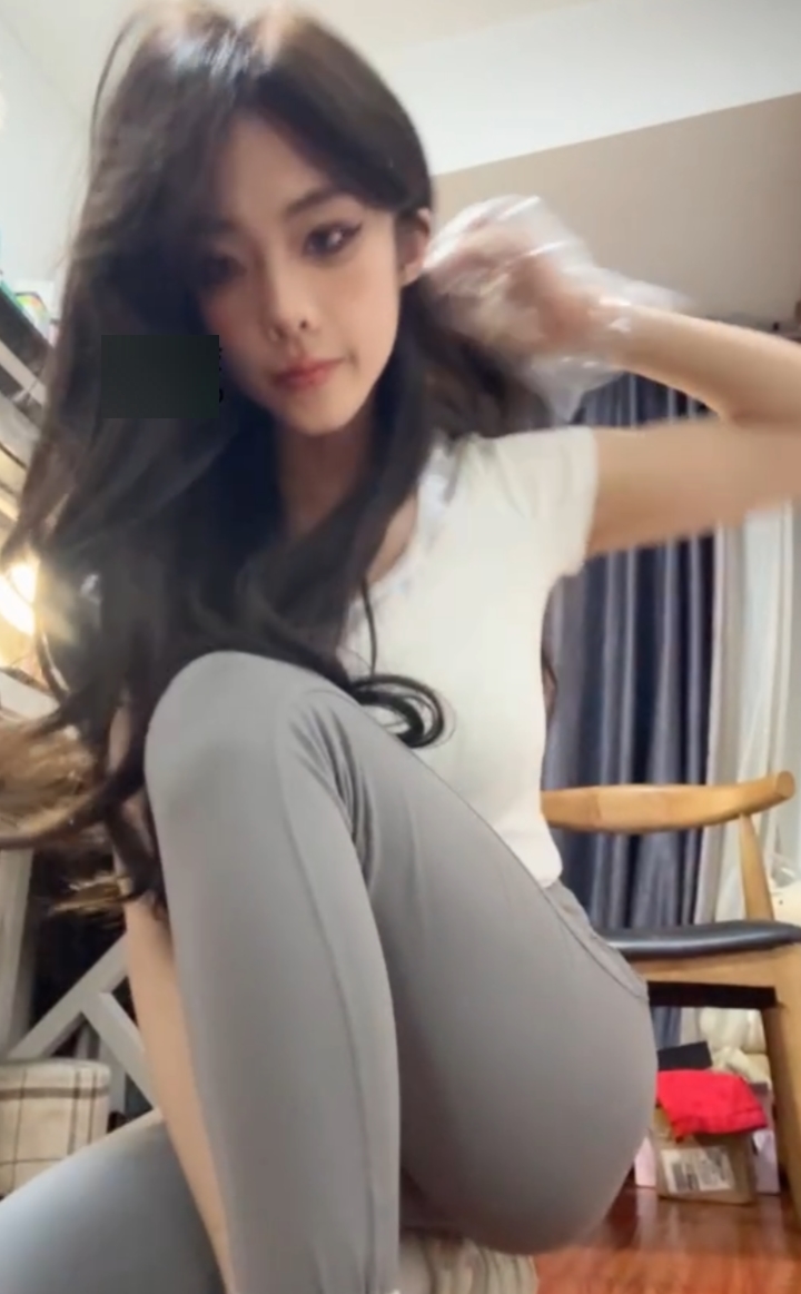 玩物直播瑜伽裤女神热舞合集30部11.48G蜜桃臀