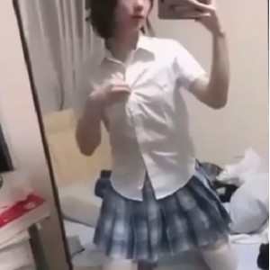 白炜彤宿舍三人香艳视频4部推特热舞挑战770M