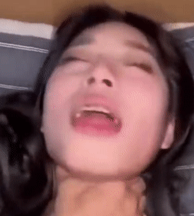 周诗琦大连艺术私密实录1V+15P超值珍藏太敢玩了