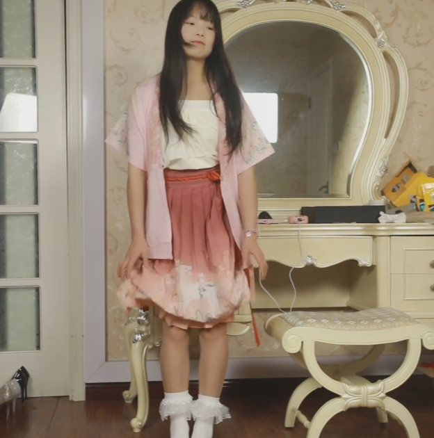 微博灵唯女神展示2v1.89G绝美