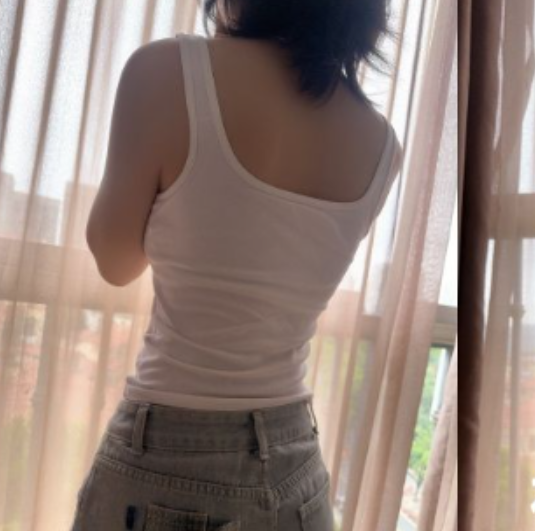 白丝学妹私拍劲爆合集23G太顶了