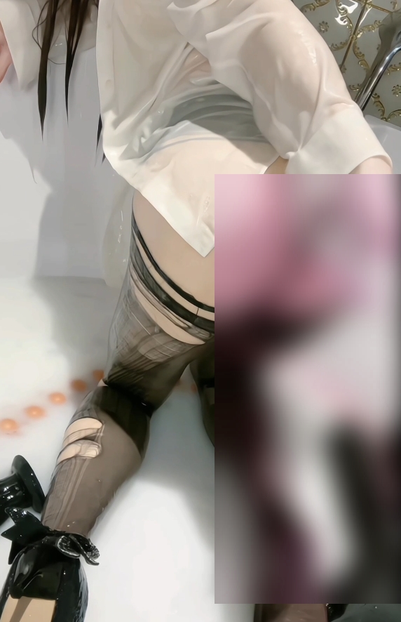 微博三个橙子酱伪娘视频37部15.8G绝密展示