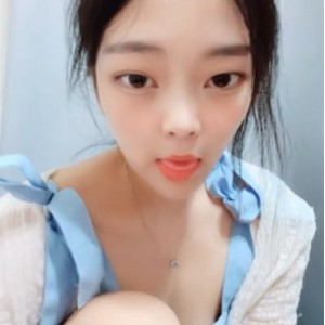 推特夹心糖饼校园系列31V珍藏版28G玉峰摇曳