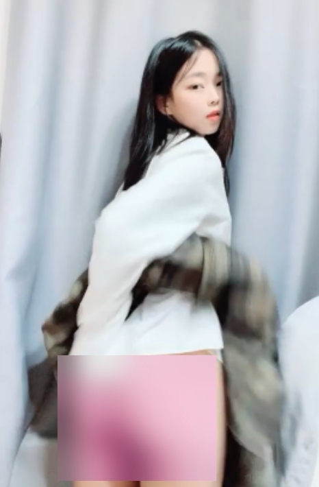 推特夹心糖饼校园系列31V珍藏版28G玉峰摇曳