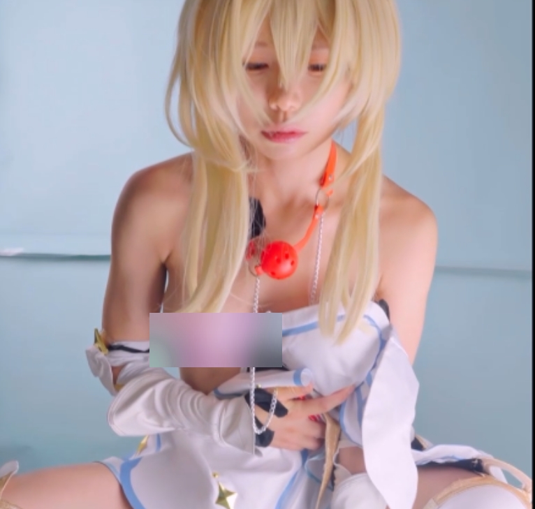 草莓羽衣62部COS视频33.9G推特福利