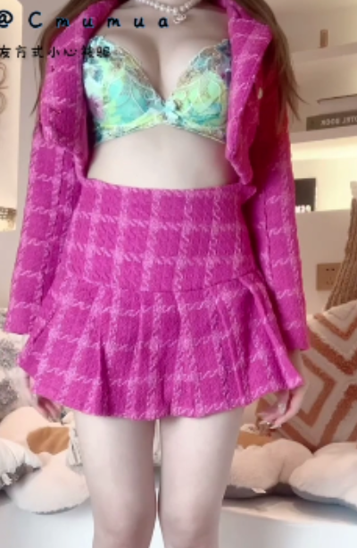 蜜桃沐沐抖馒头热舞合集477部65G顶不住啦