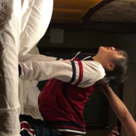 抖音眼镜学妹私密视频54V1.7G青涩合集