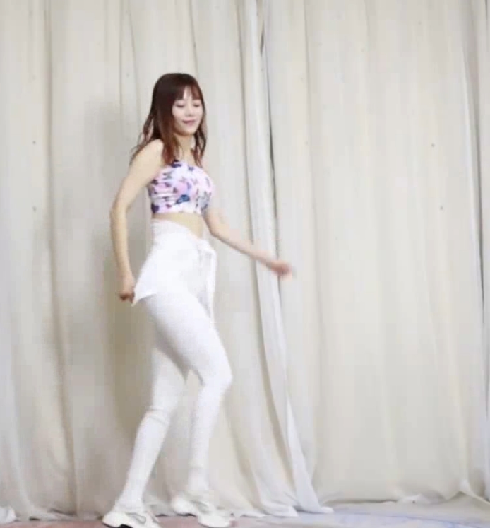 巧小君广场舞热舞抖音合集36部16G太撩人了