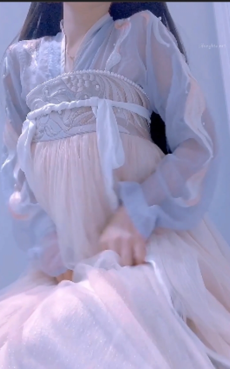 高桥千凛舞蹈合集192部32.7G火辣网红空间