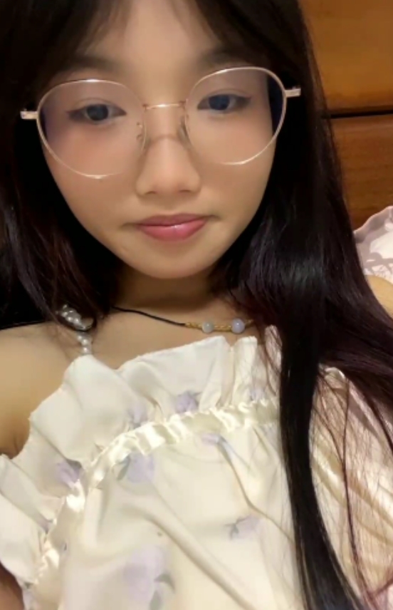 抖音十四诗宿舍直播138部118.8G劲爆