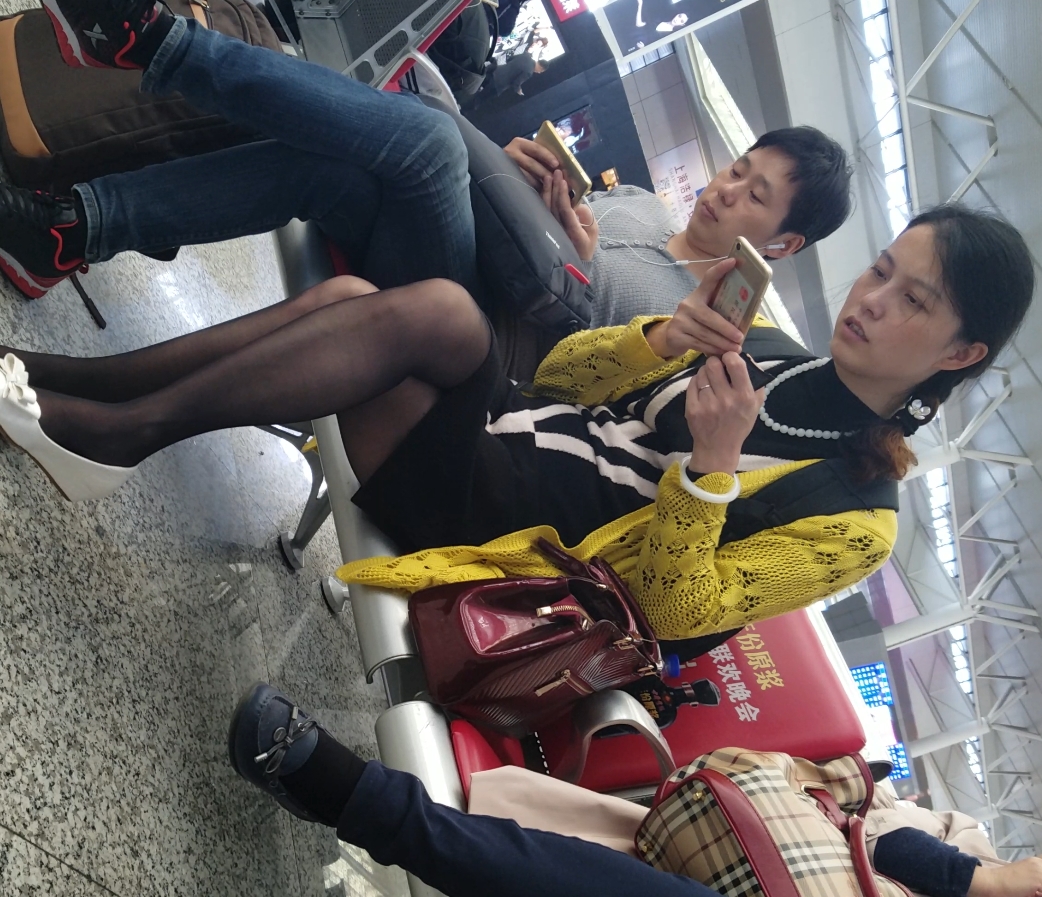 微博林小柔车站蹲姿合集22部19.1G太火辣