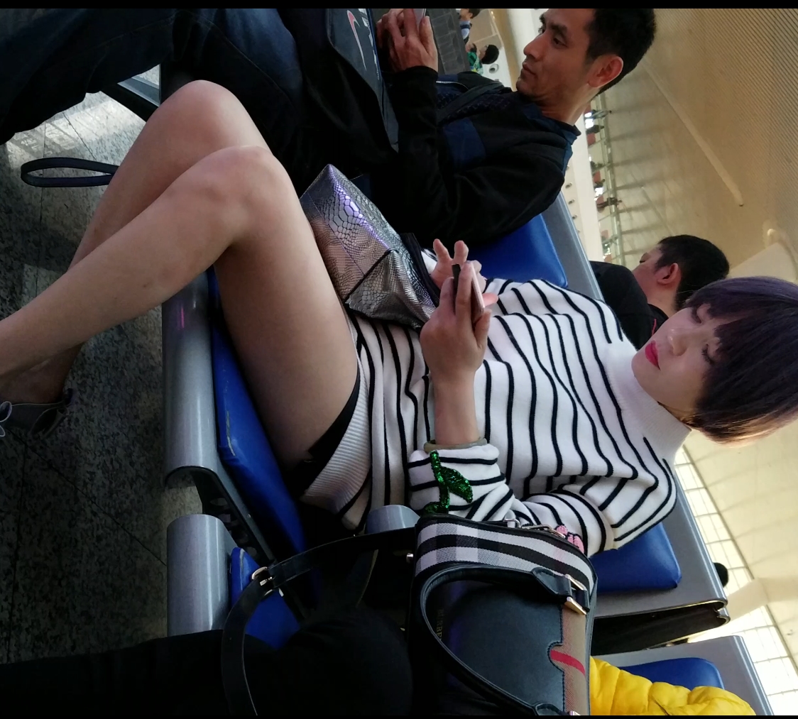 微博林小柔车站蹲姿合集22部19.1G太火辣