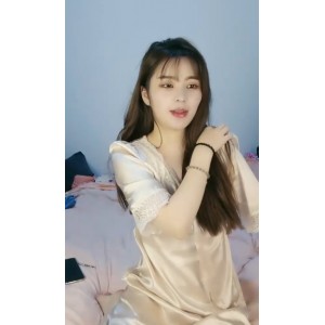 小薇三人游1V1.11G蜜桃臀乱战