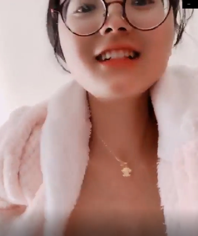 胡玉梅广东十位美女私人珍藏737M58V超诱人合集