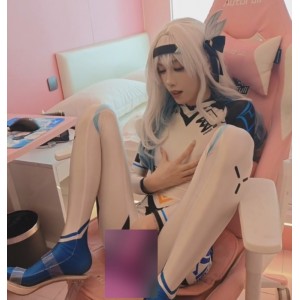 推特点映汐钰TS劲爆1部442MB放飞自我