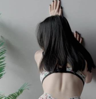 某推优质女神Hongkongdoll（玩偶姐姐）最新小碎花衣合集
