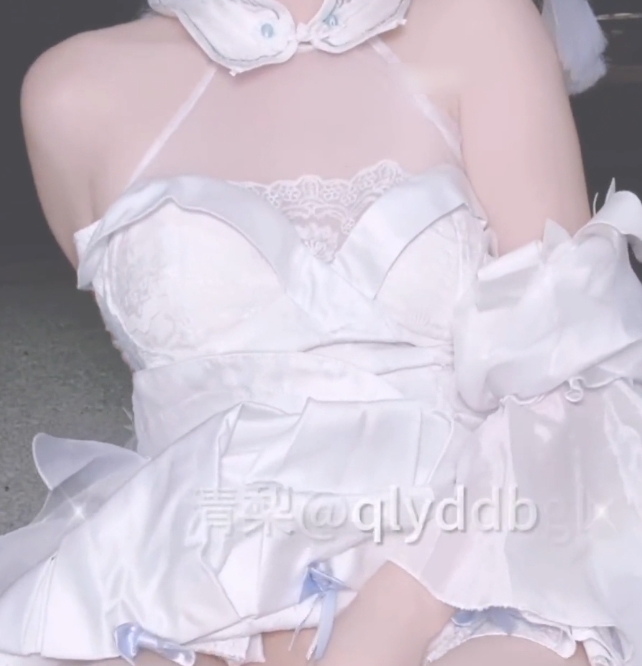 清梨福利姬入门私拍2V1G嫩得